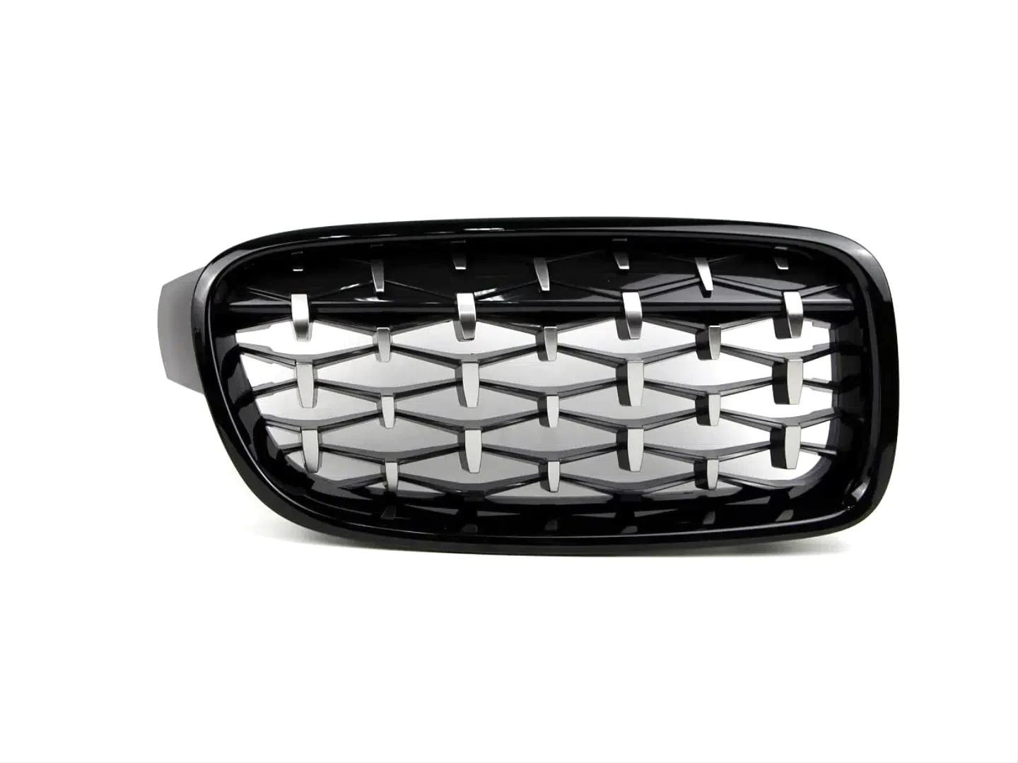 3 SERISI F30 2012-2018 IÇIN UYUMLU DIAMOND PANJUR (BÖBREK) PIANO BLACK