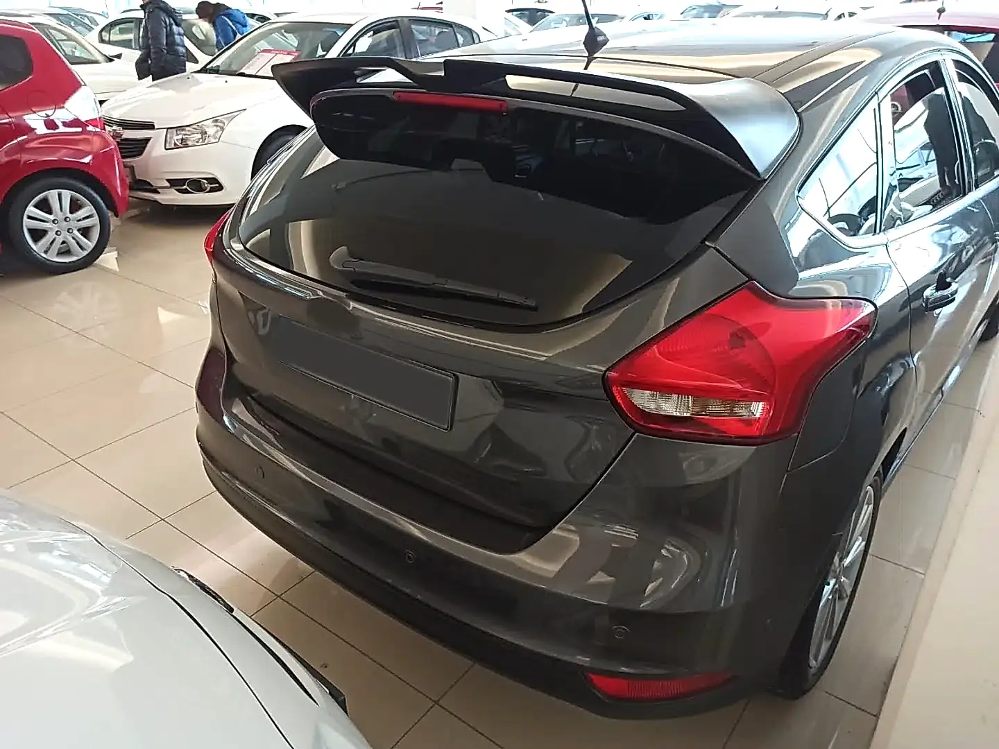 FOCUS IÇIN UYUMLU 2014-2018 HB ST SPOILER (BOYASIZ)